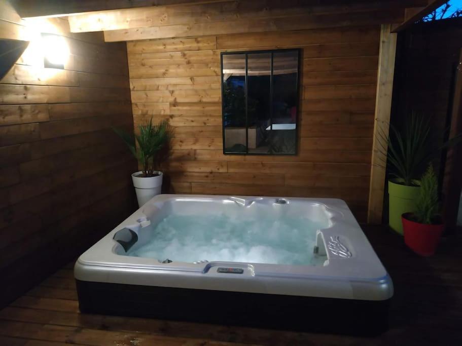 Studio Jacuzzi Prive A 8 Min A Pied De La Plage Daire La Ciotat Dış mekan fotoğraf