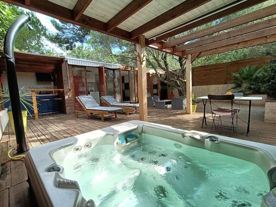 Studio Jacuzzi Prive A 8 Min A Pied De La Plage Daire La Ciotat Dış mekan fotoğraf